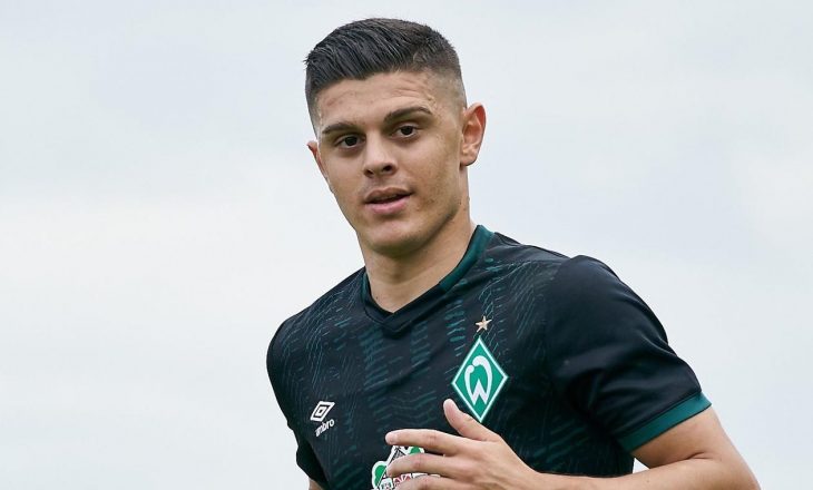 Futbollistët e Kosovës tallen keq me Rashicën në komente, shikoni reagimin e tij