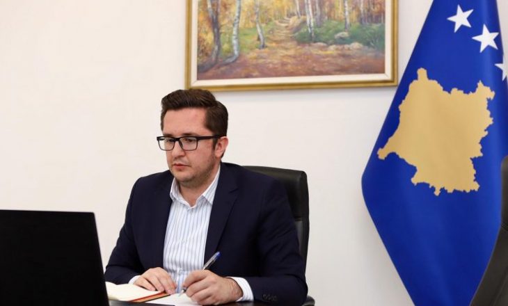 Mustafa takoi virtualisht përfaqësuesit e prodhimit të mishit të zogut