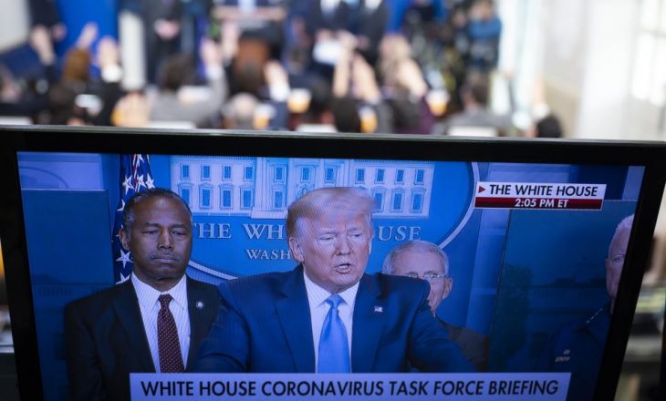 Presidenti Trump u dorëzon guvernatorëve planin për rihapjen e ekonomisë