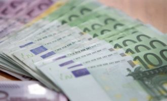 Banka Qendrore Evropiane thotë se bankënota euro është e sigurt nga koronavirusi