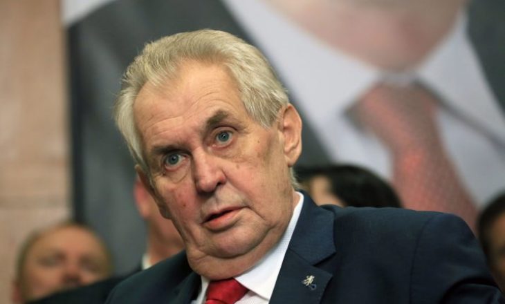 Presidenti i Çekisë kërkon mbylljen e kufijve për një vit