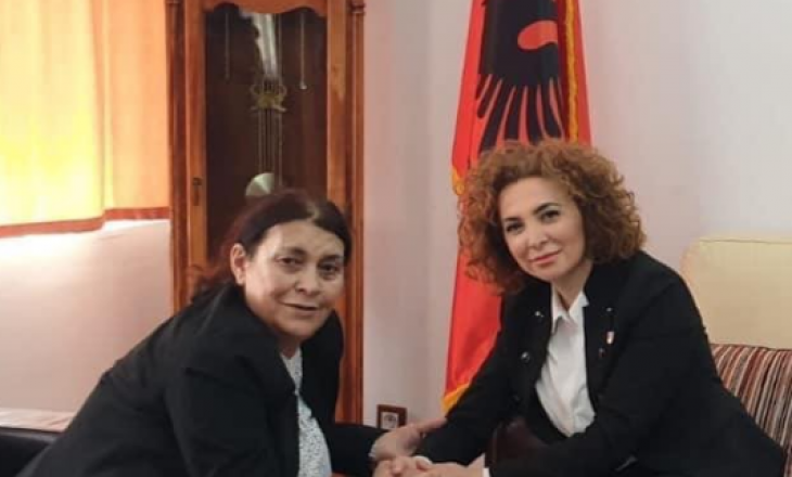 Reshitaj, Pacollit: Paradoks dhe tronditëse të merresh me nënën e dy dëshmorëve