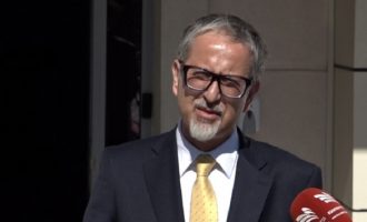 Ministri Vitia shkon në QKMF-në e Deçanit pas helmimit të rreth 900 banorëve