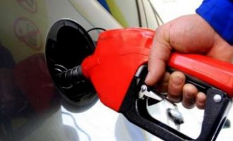 Çmimi i naftës në SHBA bie në nivel rekord