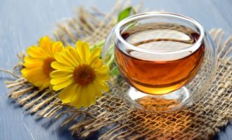 Receta e përgatitjes së çajit që ndihmon në forcimin e eshtrave