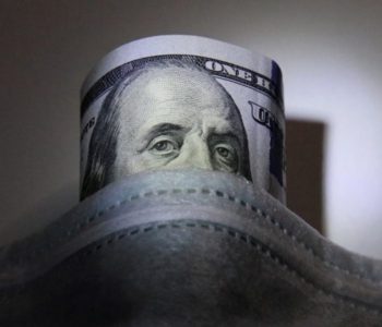 Koronavirusi, pandemia që mund të përcaktojë fatin e përballjes SHBA-Kinë