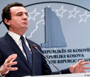 Kurti hesht për gjendjen e jashtëzakonshme të shpallur nga Serbia në veri – Veliun e shkarkoi vetëm pse ishte për