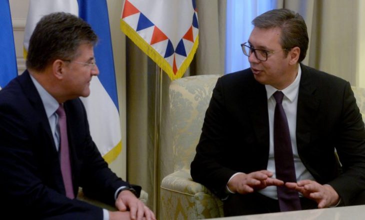 Lajçak bisedon me Vuçiqin për dialogun Kosovë-Serbi