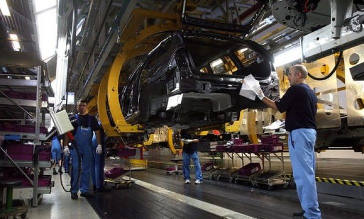 Mbi 2,7 miliardë punonjës në botë të prekur nga kufizimet