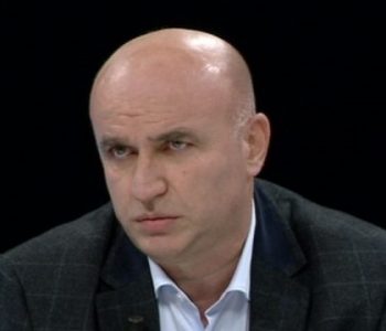 Drejtësia politike, e mundi politikën me drejtësinë