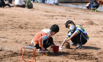 A do ndihmojë nxehtësia e verës në mposhtjen e Covid-19