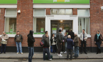 Britanisë i rrezikohen gati 7 milionë vende pune, nëse izolimi zgjat me muaj