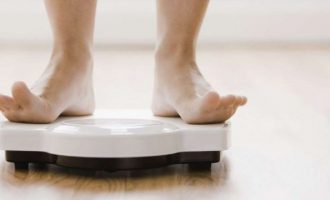 Keni shtuar kile gjatë karantinës- 12 mënyra për të rënë në peshë