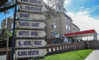 Mjeku nga Pulmologjia apelon te qytetarët: Mos bëni vizita për Bajram, në klinikë po plotësohen vendet e fundit
