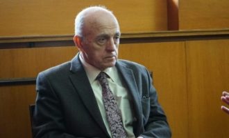 Vdes ish-deputeti, Riza Smaka