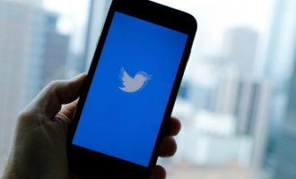 Twitter bllokon teoritë komplotiste që lidhin COVID-19 me rrjetin 5G