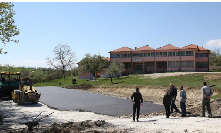 Vazhdojnë projektet infrastrukturore në Skenderaj