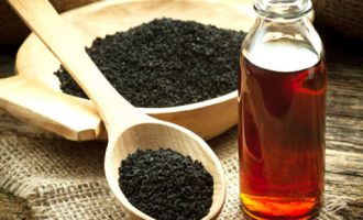 Vaji i farës së zezë, një dritë e bardhë në fund të tunelit në luftën ndaj COVID 19