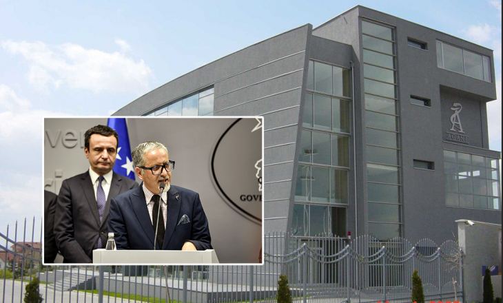Ministri Vitia komenton tenderin që ish-shefat e tij e fituan nga Ministria e Shëndetësisë