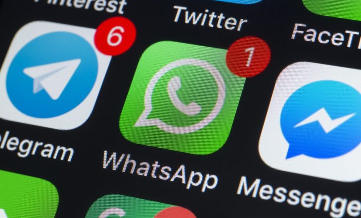 WhatsApp do limitojë ridërgimin e mesazheve