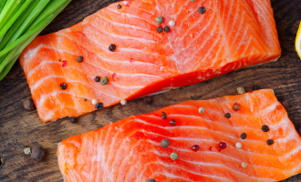 Çfarë ndodh me trupin tuaj nëse nuk hani kurrë peshk?