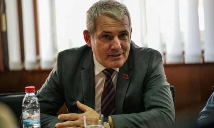 Sfeçla pretendon se Thaçi ka futur Pacollin në Kosovë