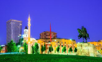 Fundi i gjendjes së jashtëzakonshme, Tirana organizon koncert pak më ndryshe