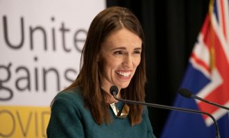 Zelanda e Re asnjë rast aktiv me COVID-19, pritet shfuqizimi i vendimit për distancim social