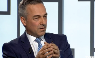 Abdullahu: Qeveria është e brishtë – në dialog duhet të marrë pjesë Thaçi