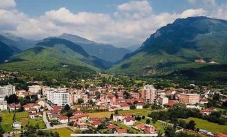 Deçan: Studentja dyshohet se kreu vetëvrasje në moshën 20 vjeçare