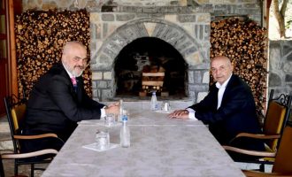 Rama pas takimit me Mustafën flet edhe për familjen e kreut të LDK-së