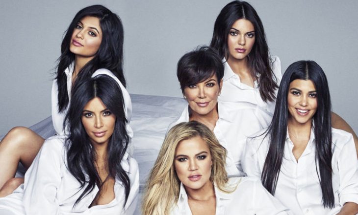 Motra më e ‘varfër’ klanit Kardashian–Jenner është e vetmja me një karrierë të vërtetë