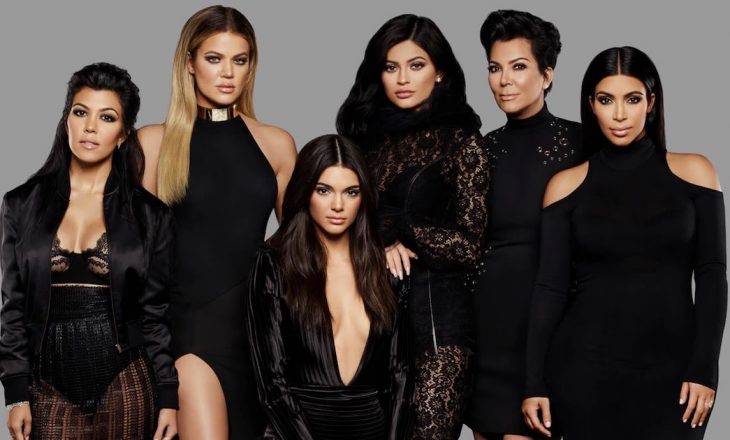 Familja Kardashian vazhdon të shpërfillë udhëzimet për vetë izolim