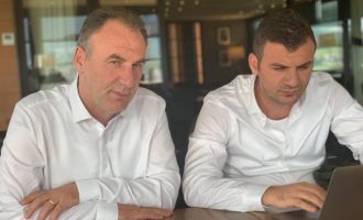 Dhurata e veçantë e Limajt për ditëlindjen e djalit të tij (FOTO)