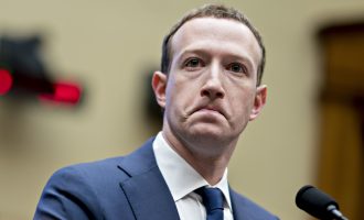 Mark Zuckerberg humbet 7.2 miliardë dollarë në një ditë