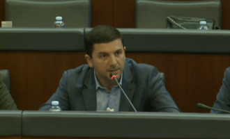 Krasniqi: Nuk ka bazë ligjore që të dënohen qytetarët për mosmbajtjen e maskave