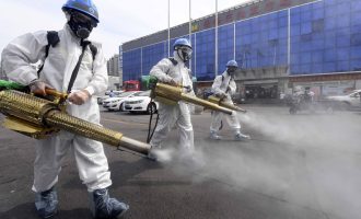 Pekini izolon 21 milionë persona