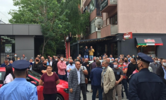 Autoshkollat në protestë