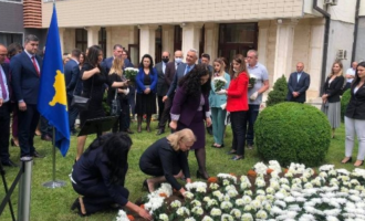 1.133 lule si kujtim për fëmijët e vrarë gjatë luftës