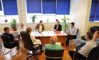 Zemaj apelon për kujdes dhe ka disa fjalë për ata që e mohojnë coronavirusin