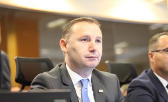 Zemaj para kryetarëve të komunave për gjendjen me COVID-19: Kishim vetëm 82 ventilatorë, tani i kemi 300