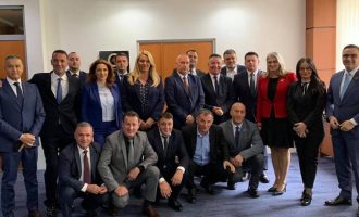 Deputeti i AAK-së pozitiv me Covid-19