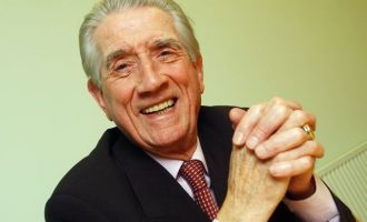 Ndahet nga jeta njëri ndër komedianët më të mëdhenj të kohës tonë