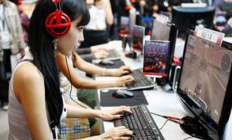 Lojtaret femra po dominojnë industrinë gaming