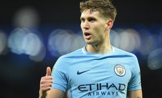Chelsea pas mbrojtësit të Manchester City