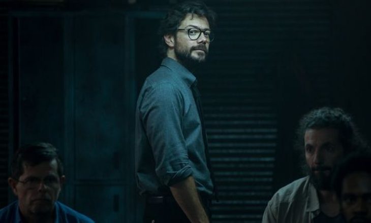 Nisin xhirimet e sezonit 5 të serialit “La Casa de Papel”, aktori konfirmon që karakteri i tij do të vazhdojë të jetë pjesë e serialit
