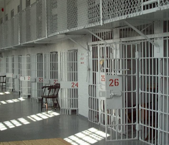 Vetëm 4 nga 20 zyrtarët korrektues ende të infektuar me Covid-19, drejtori i SHKK-së jep detaje për gjendjen e tyre