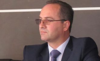 Kërcënohet ministri Vesel Krasniqi