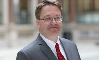 Abbott: Bravo ata që i prunë vaksinat