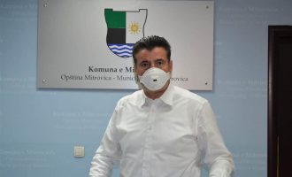 BIK e anuloi Namazin e Bajramit, Bahtiri kërkon të falet në shesh